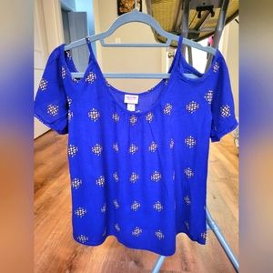 XS Mossimo T-shirt with shoulder cutout